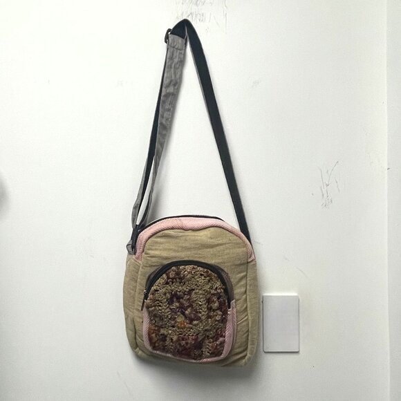Multi Pocket Crossbody Bag Purse Made From Pure Hemp - Picture 1 of 6